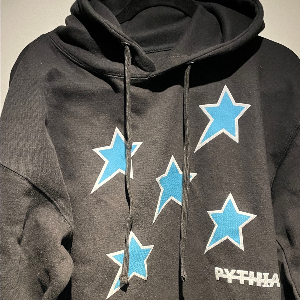 Pythia Men’s Black Star Graphic Hoodie | Streetwear Pullover - Picture 4 of 5